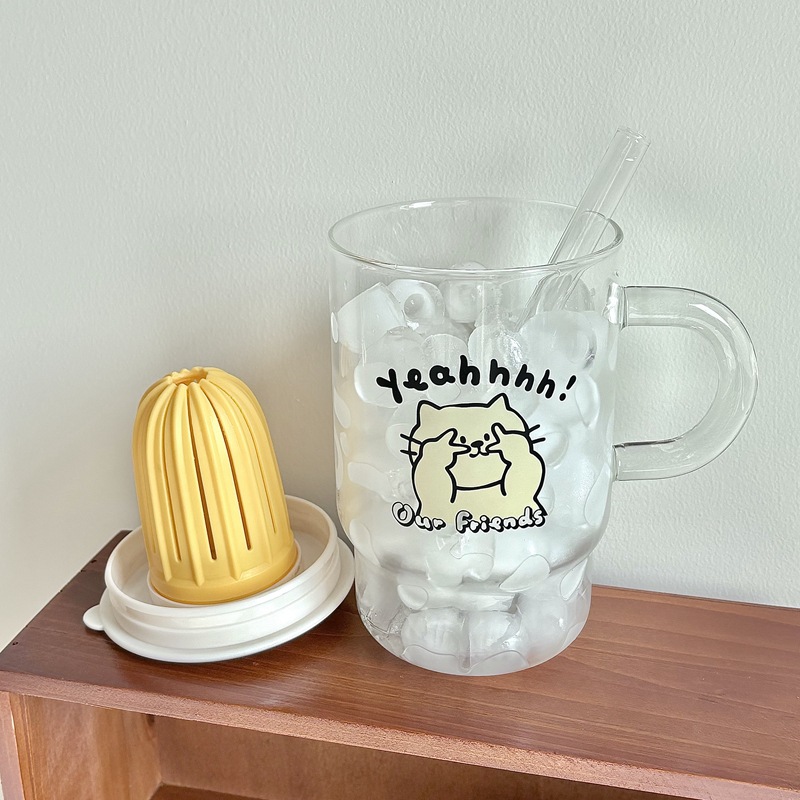 High-appearance-level, large-capacity InS-style glass straw cups with handles, student drinking cups, glass cups wholesale Application Scenario