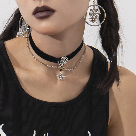 European and American cross-border accessories, niche spider web pendants, collarbone chains, necklaces, punk hip-hop, sweet and cool star moon choker details Picture