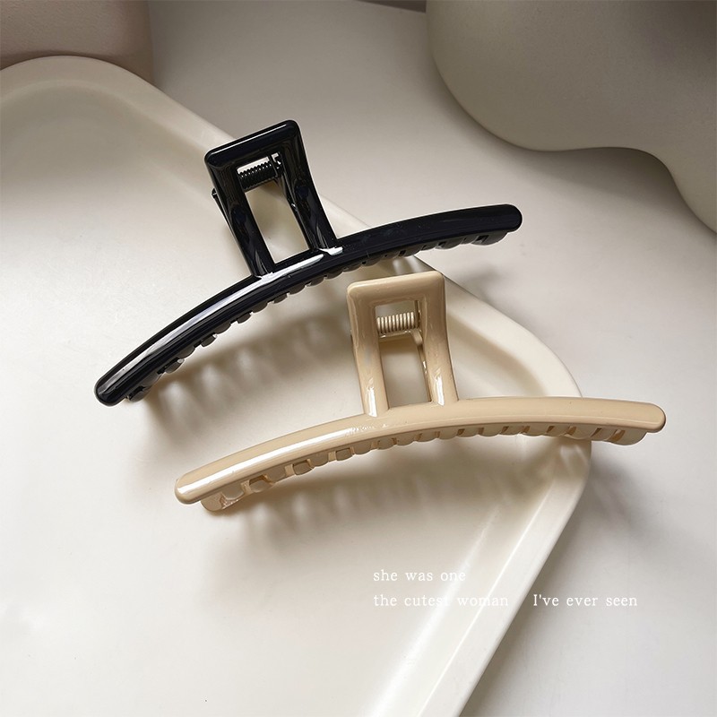 Extra-large acrylic straight hair clip, back head updo hair clamp, simple hair clip, cream-colored new shark clip Application Scenario