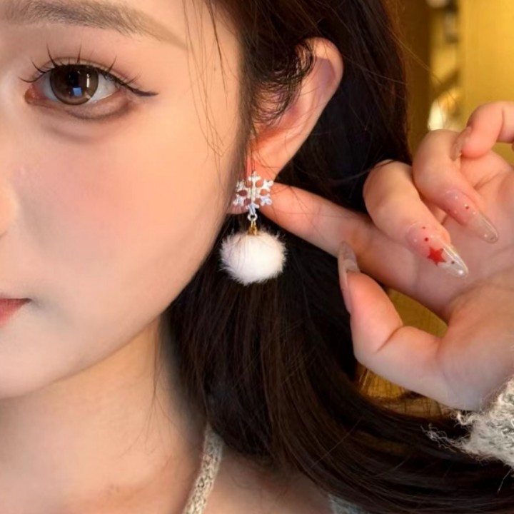 Winter gradient snowflake pom-pom earrings, women's silver needle, niche design, sweet and cute girl earrings, new trendy stud earrings details Picture