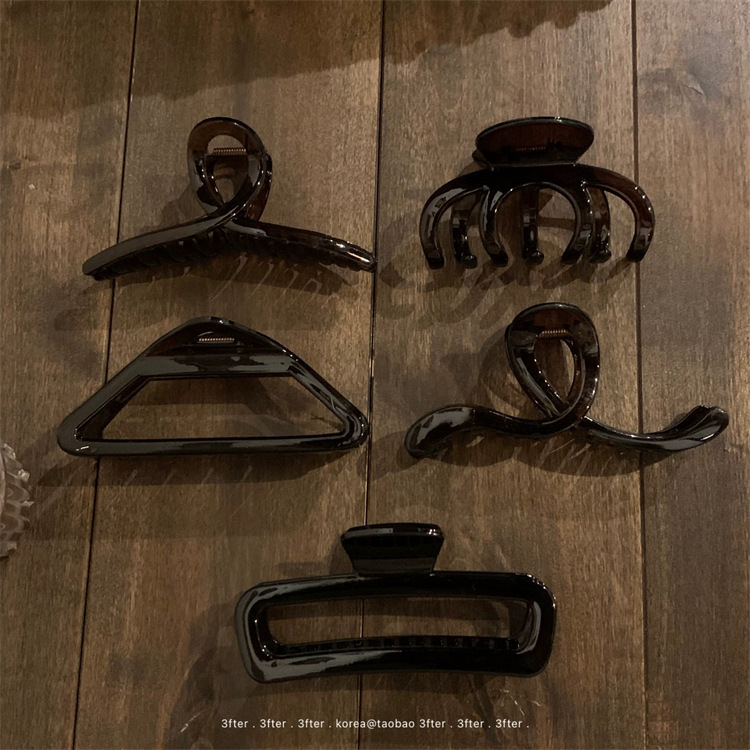 Original Korean black tea color grappling clips, large hair volume, multiple updo hair clips, high-end and exquisite shark clip hair accessory for children details Picture