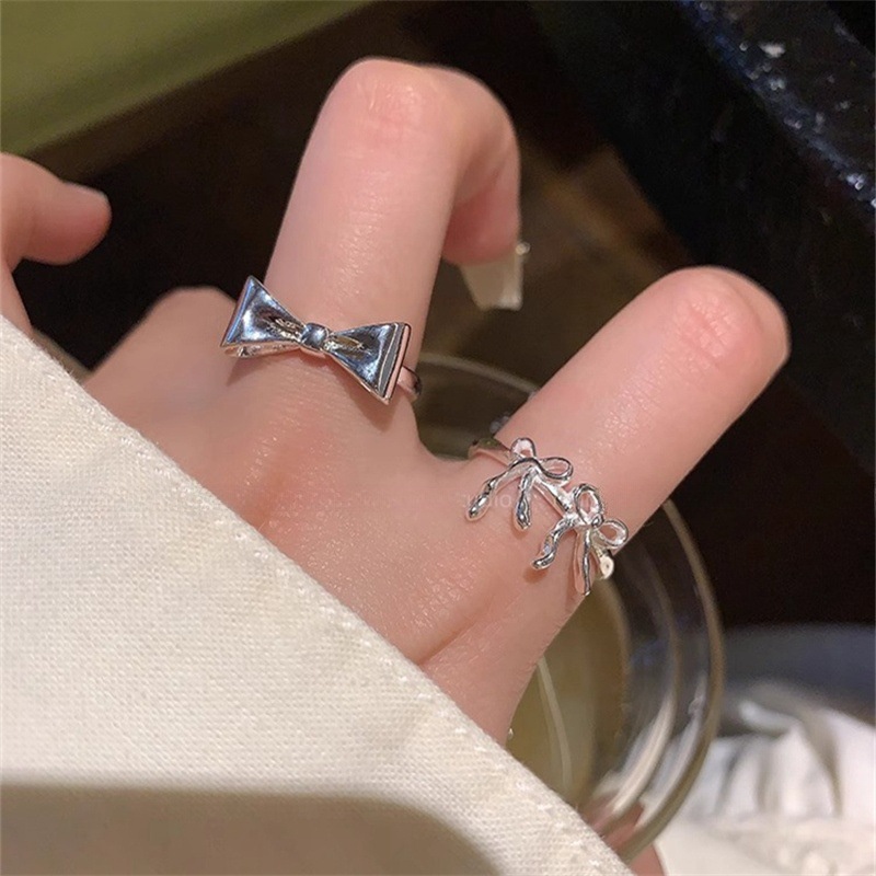 Ballet-style bow ring, a cold and elegant Korean-style exquisite and niche design index finger ring with a unique and high-end feel Application Scenario
