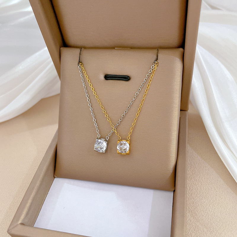 【 All-titanium Steel 】 Square zircon minimalist style furnace, real gold necklace, female Instagram influencer collarbone chain accessory full figure