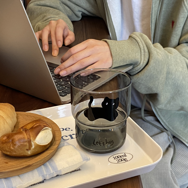 A unique homemade black cat tempered glass cup, a high-temperature resistant water cup gift from Korean Instagram, and a stackable cold drink cup details Picture