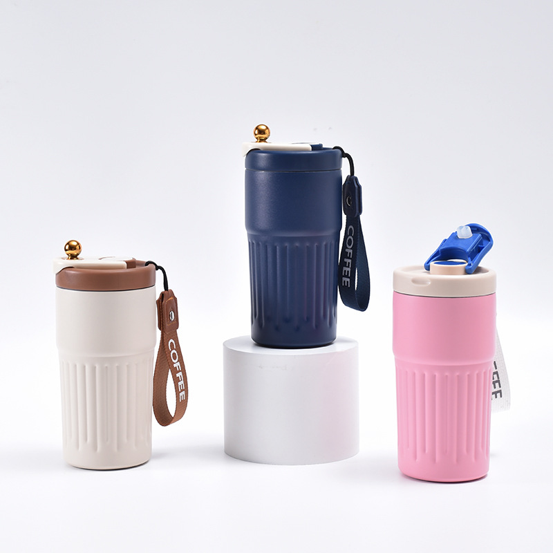 Cross-border high-appearance-level double-layer 304 stainless steel insulated cup, smart temperature-displaying coffee cup, portable car travel cup Application Scenario