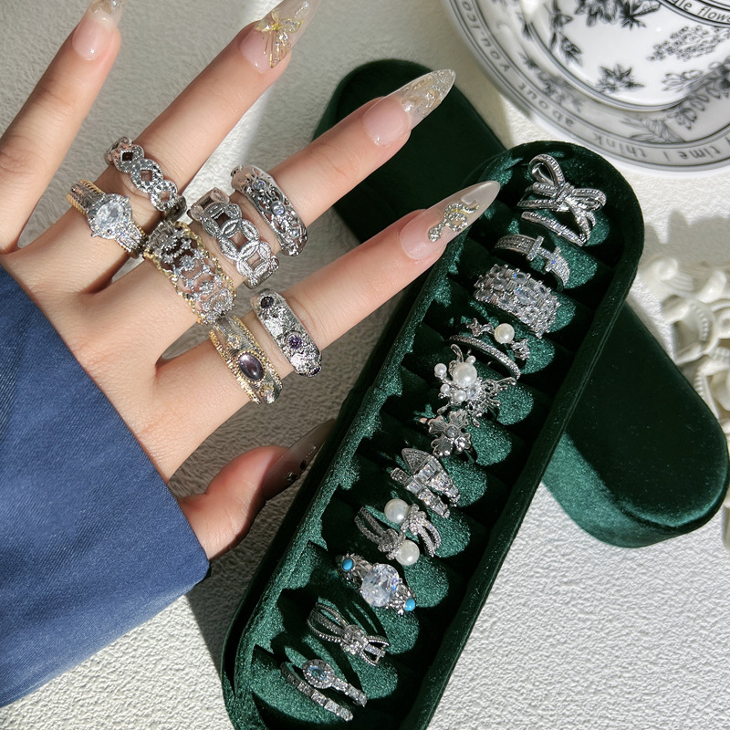 Cross-border light luxury high-end custom-made micro-inlaid retro brushed coin personalized ring, simple and exquisite layering best friend ring trend for women full figure