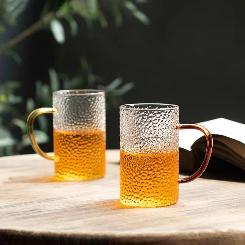 High borosilicate glass office cup with hammer pattern handle, transparent Nordic glass cup, office handcrafted large-capacity tea cup Specification drawing