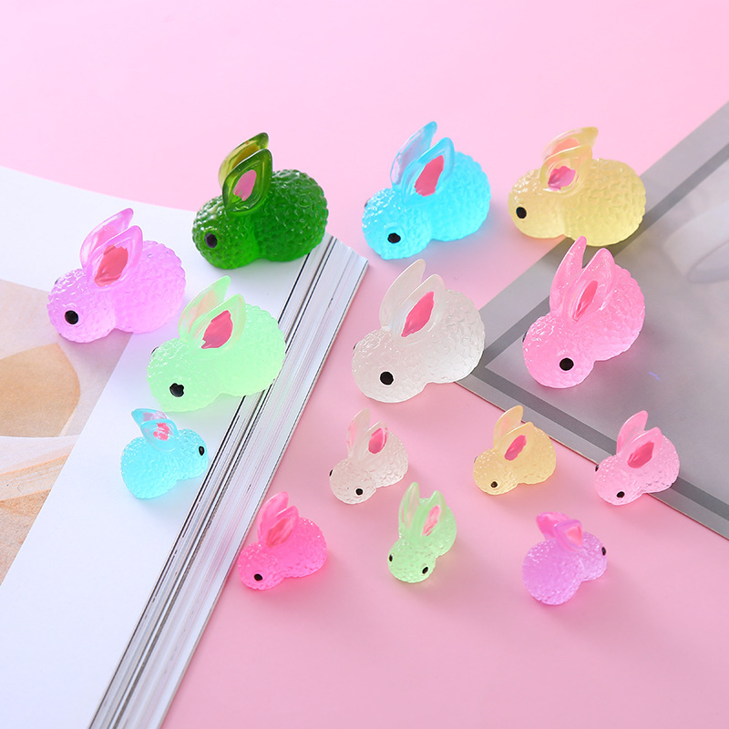 Resin accessories, luminous rabbits, cute cartoon children's trendy toys, creative luminous keychain accessories, and house play ornaments full figure