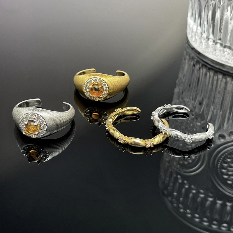 New Chinese-style retro brushed tiger's eye stone micro-inlaid ring, women's court style geometric design sense, exquisite and individual index finger ring Application Scenario