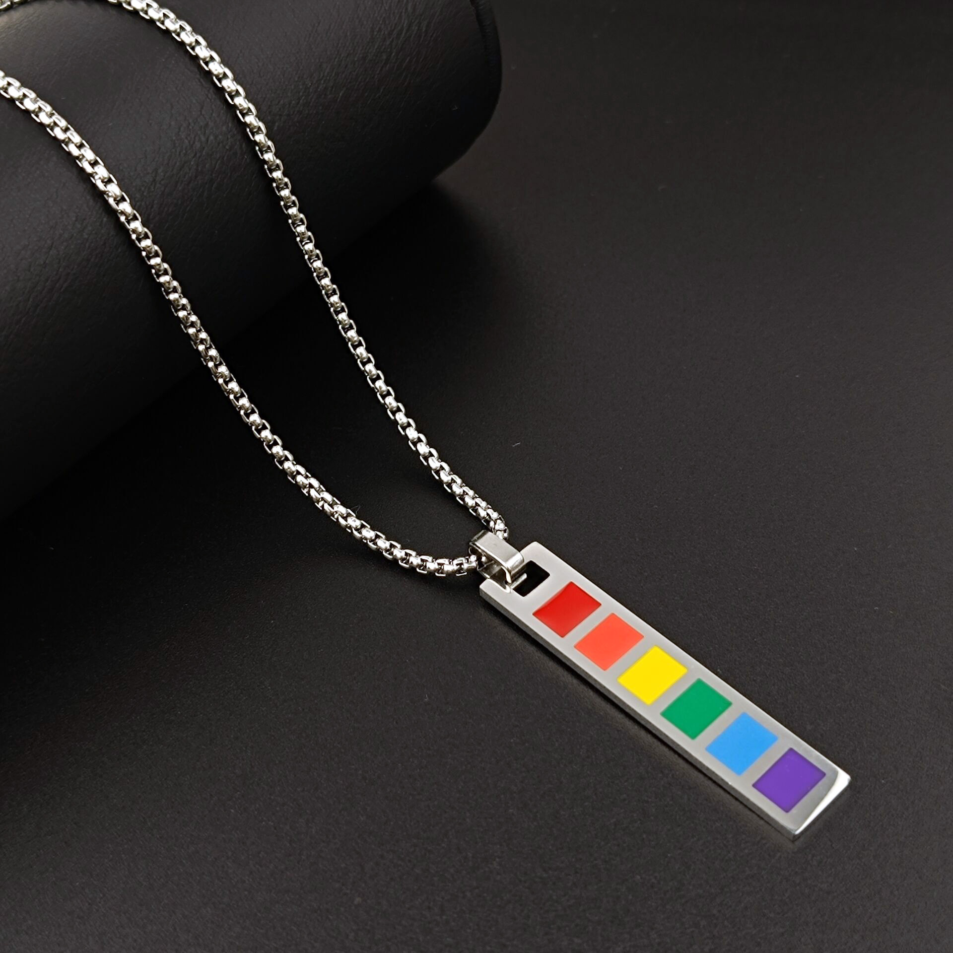 Cross-border best-selling rainbow striped pendant, retro and personalized, trendy men's stainless steel rainbow square pendant accessory necklace Specification drawing