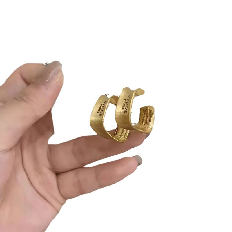 French retro golden letter diamond-shaped stud earrings 925, simple and niche irregular earrings, ear rings and earrings Item Picture