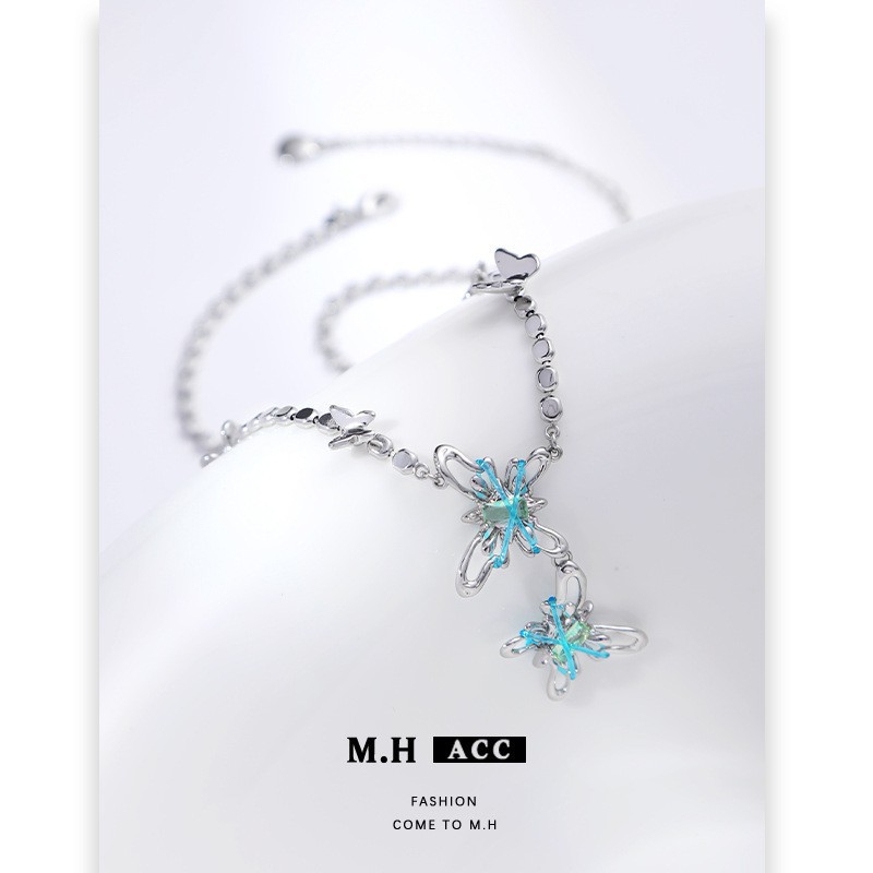 Handmade wound butterfly necklace for women wholesale, hot girl, high-end design, exquisite sweater chain, sweet and cool style, versatile neck chain details Picture