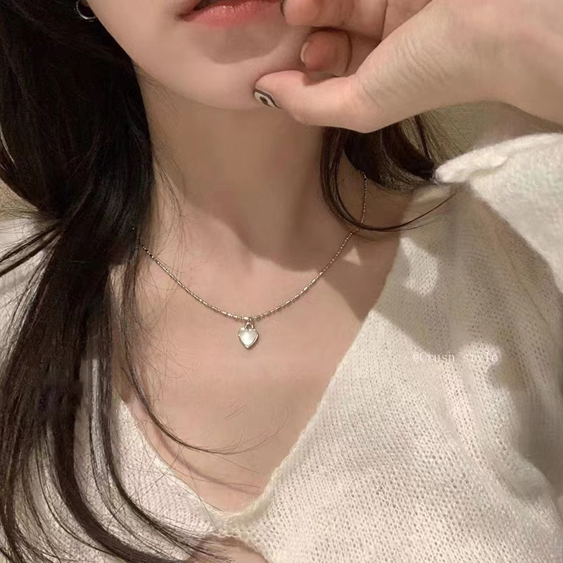 Gentle heart-shaped pendant necklace, sweet and cool style for girls, hot girl Internet celebrity necklace accessory, 2023 new style versatile collarbone chain Specification drawing