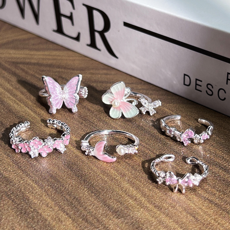 Sweet, youthful and fair-skinned summer pink flower-open ring, a feminine gradient butterfly fashionable, niche and cold style ring Application Scenario