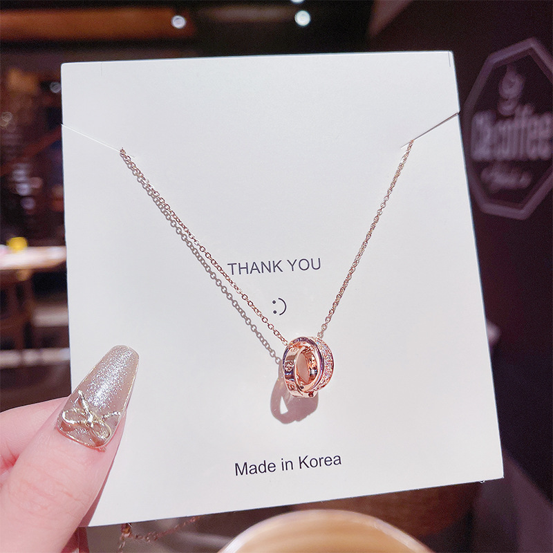 Lucky interlocking titanium steel necklace for women, simple and elegant style, Douyin Internet celebrity collarbone chain for women, snake bone chain trendy matching accessory details Picture