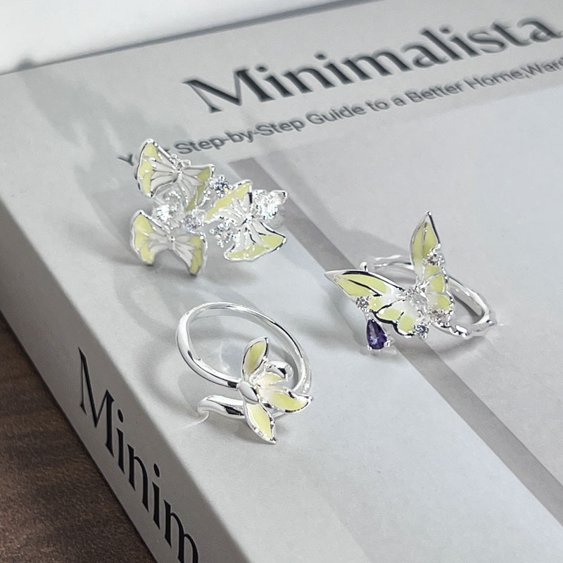 Korean version exquisite and dynamic butterfly gradient tender yellow enamel ring, a new sweet, cool, gentle and fashionable index finger ring for women Specification drawing