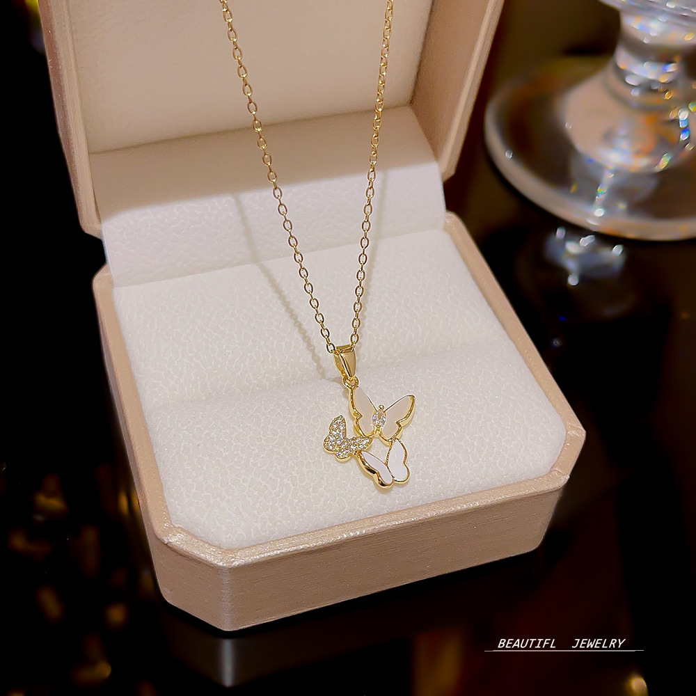The popular titanium steel necklace for women, with a light luxury style and a high-end feel, is a niche and versatile piece. Zircon pendant and sweet butterfly collarbone chain Specification drawing