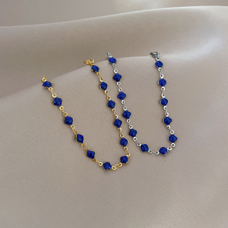 【 All-titanium Steel 】 Dongdaemun Minimalist style clover blue chain bracelet, a retro best friend of a female Internet celebrity details Picture