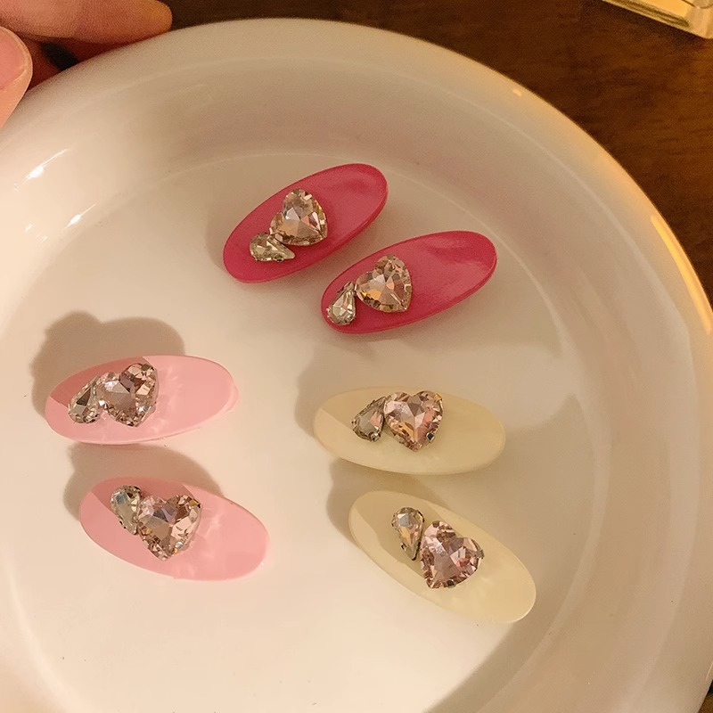 Pink heart-shaped water diamond hair clips, cute fringe seaside clips, new small duckbill clips from South Korea 2025, diamond-encrusted hair clips details Picture