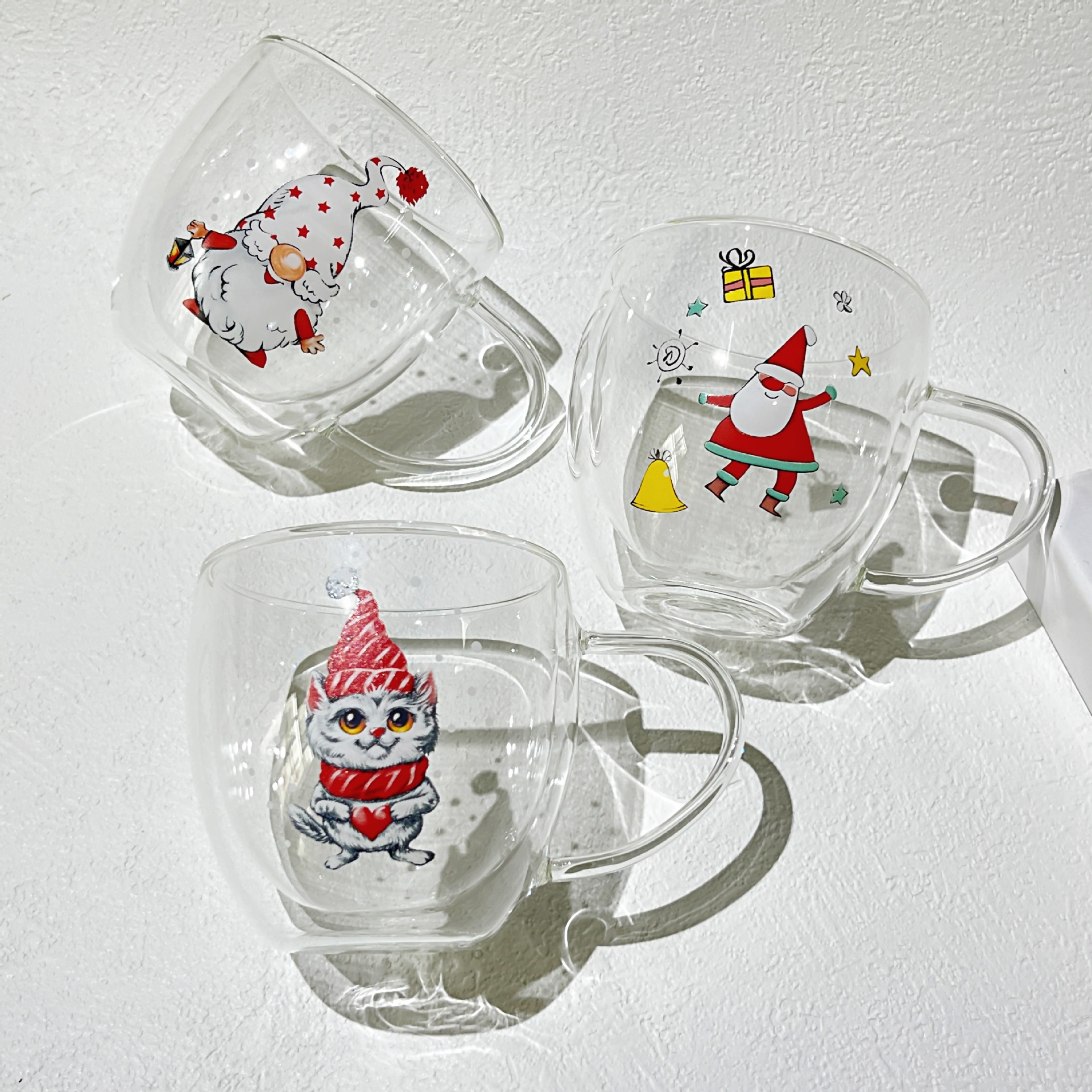 Customized Christmas gift water cups, double-layer high borosilicate glass cups with handles, high-temperature resistant household creative cartoon cups details Picture