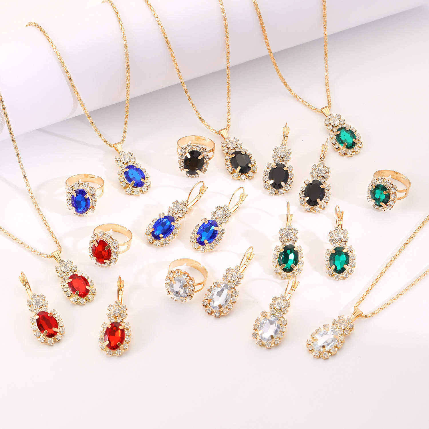 European and American ins teardrop oval jewelry set, fashionable colorful rhinestone necklace, earrings and ring set, bridal accessories details Picture
