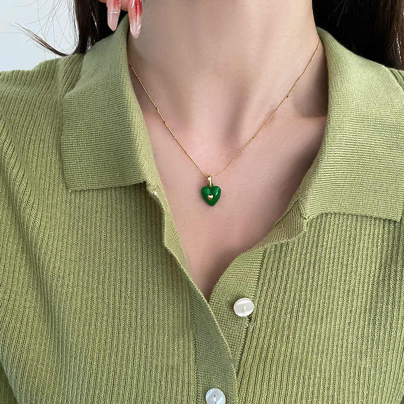The heart necklace is a light luxury and niche 2023 new women's summer design collarbone chain accessory and decorative necklace Specification drawing