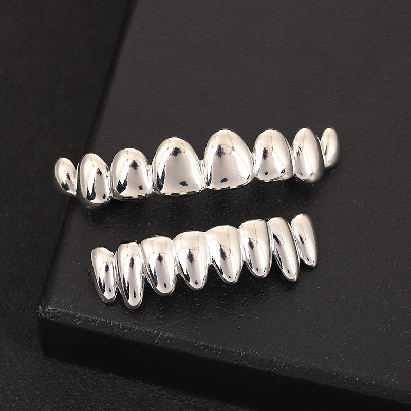 Hip-hop braces, irregular eight-tooth braces Grillz, suitable for both men and women, smooth gold-plated teeth accessory props Application Scenario