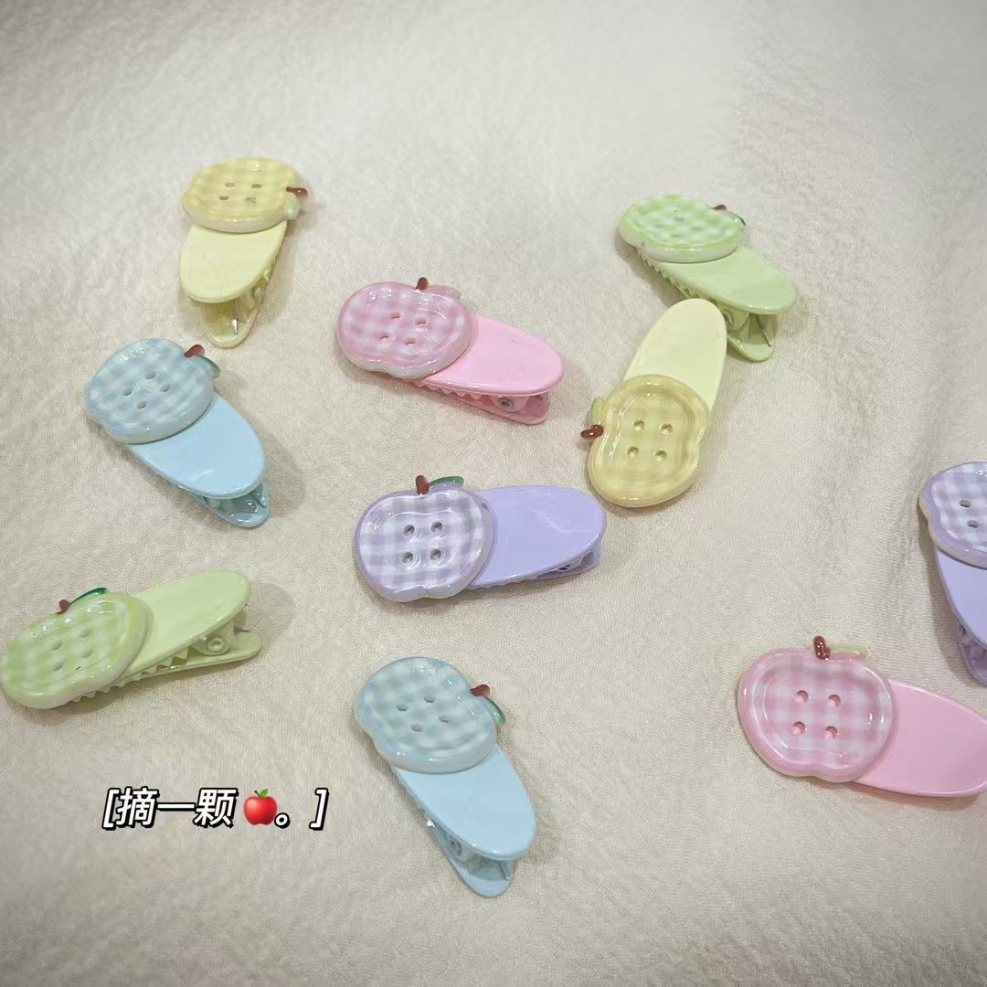 New early spring hair clips with checkered buttons, apple duckbill clips, sweet and cute girl's broken hair bangs clips, and edge clips Specification drawing