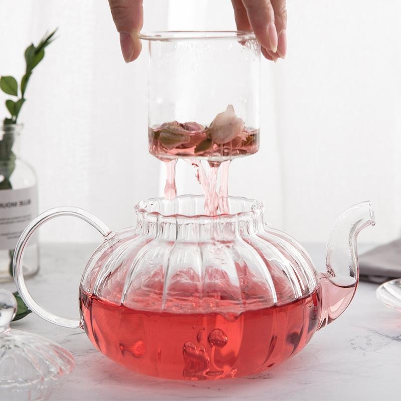 Wholesale glass teapots for household use, thickened high-temperature resistant, dual-purpose for steaming and boiling, large-capacity tea flower brewing teapots, tea sets and tea boiling utensils Application Scenario