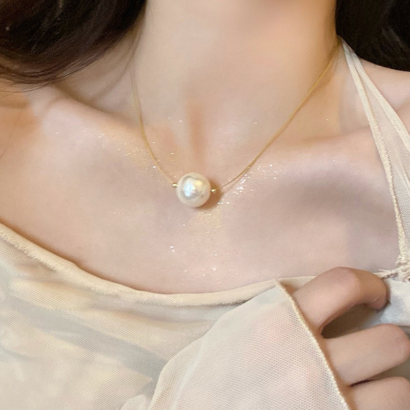 Single large pearl pendant necklace for women, 2023 new style earrings, light luxury and niche design sense neckchain earrings full figure