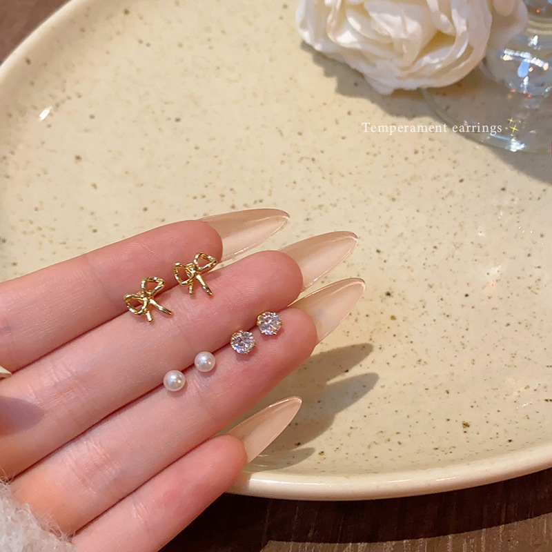 Korean style elegant bow pearl stud earrings, fashionable, exquisite and small six-piece set earrings, high-end earrings wholesale full figure
