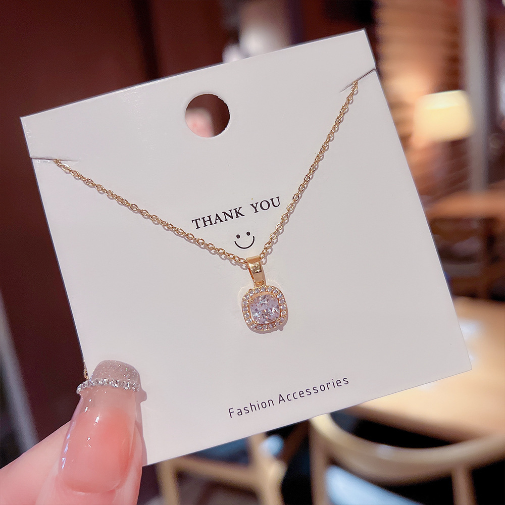 Titanium steel crystal pendant necklace for women with a light luxury and niche design sense, ins cold style collarbone chain, new trend in 2024 details Picture