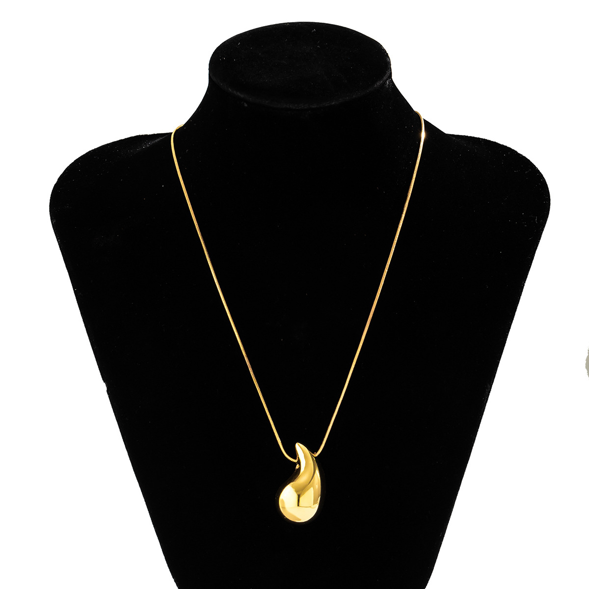 Simple water-drop hanging party punk necklace from Europe and America cross-border accessories, exaggerated large teardrop niche necklace with a glossy finish Item Picture