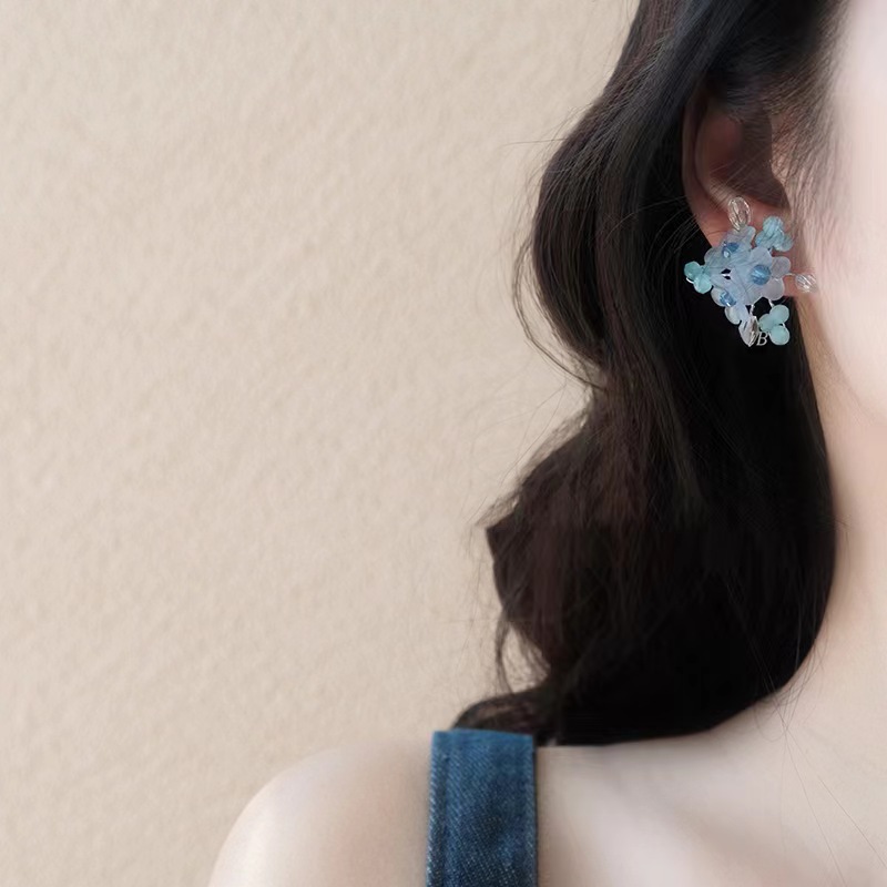 Summer's milk blue ~ Super fairy-sweet and fresh baby blue beaded flower stud earrings wholesale Application Scenario