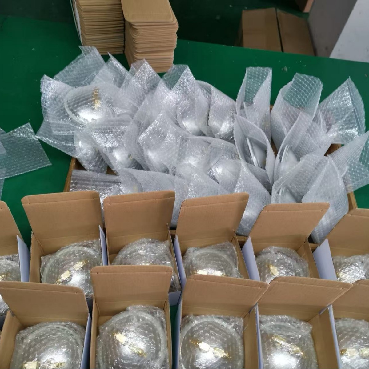 Amazon's best-selling LED PAR36 engineering waterproof swimming pool light, DC/AC12-24V 5-12W underwater light Application Scenario