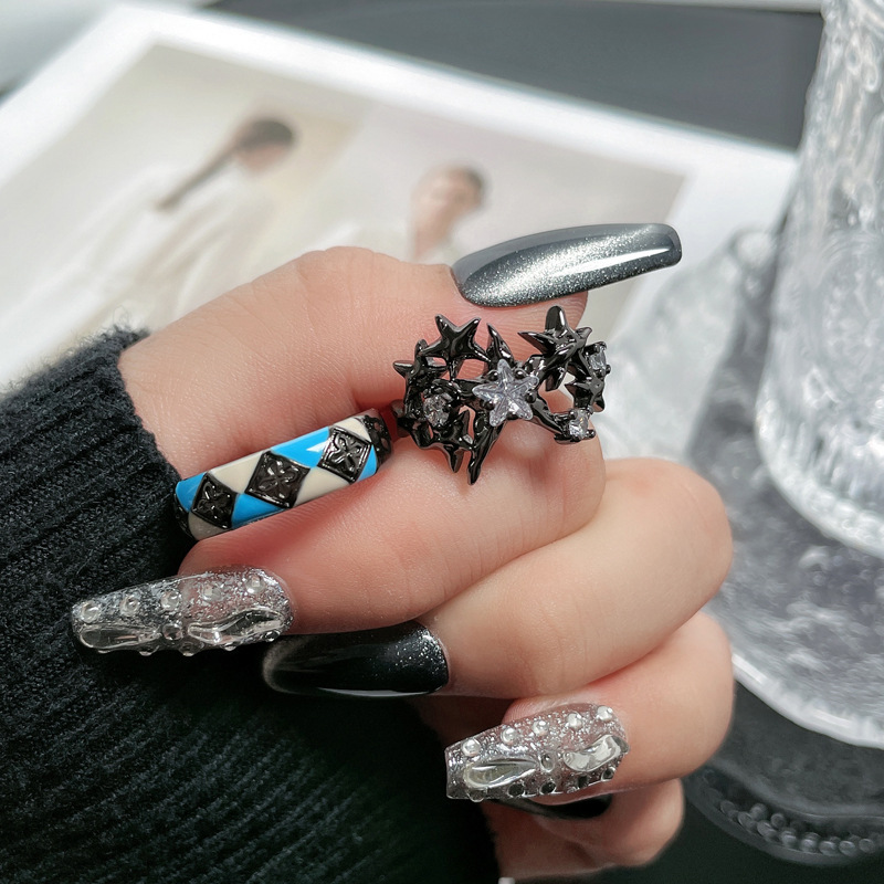 Dark style, individualistic and fashionable starlight checkered glaze open ring, cold and elegant feminine style, hot and spicy punk food ring details Picture