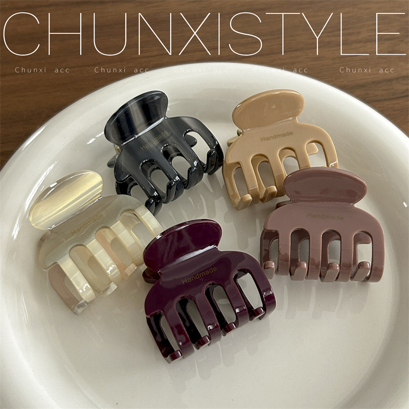 Fashionable and versatile, high ponytail at the back of the head, small scratch-clip hair accessory, simple hair clip, shark clip, hairpin clip headwear full figure