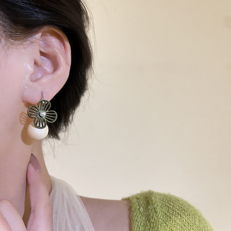 S925 Silver Needle Light Luxury Asymmetrical color-blocking flower Earrings, women's niche design sense, country style ear hook earrings wholesale Application Scenario