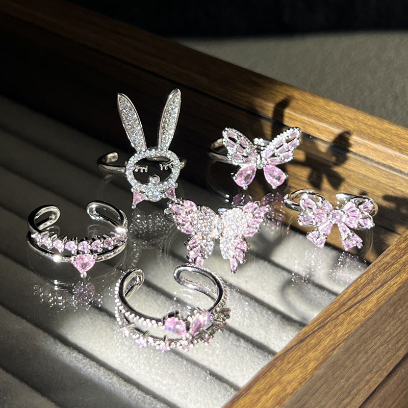 A new sweet pink diamond double-layer elegant heart-shaped butterfly light luxury ring with a cold female style and a unique rabbit creative ring Application Scenario
