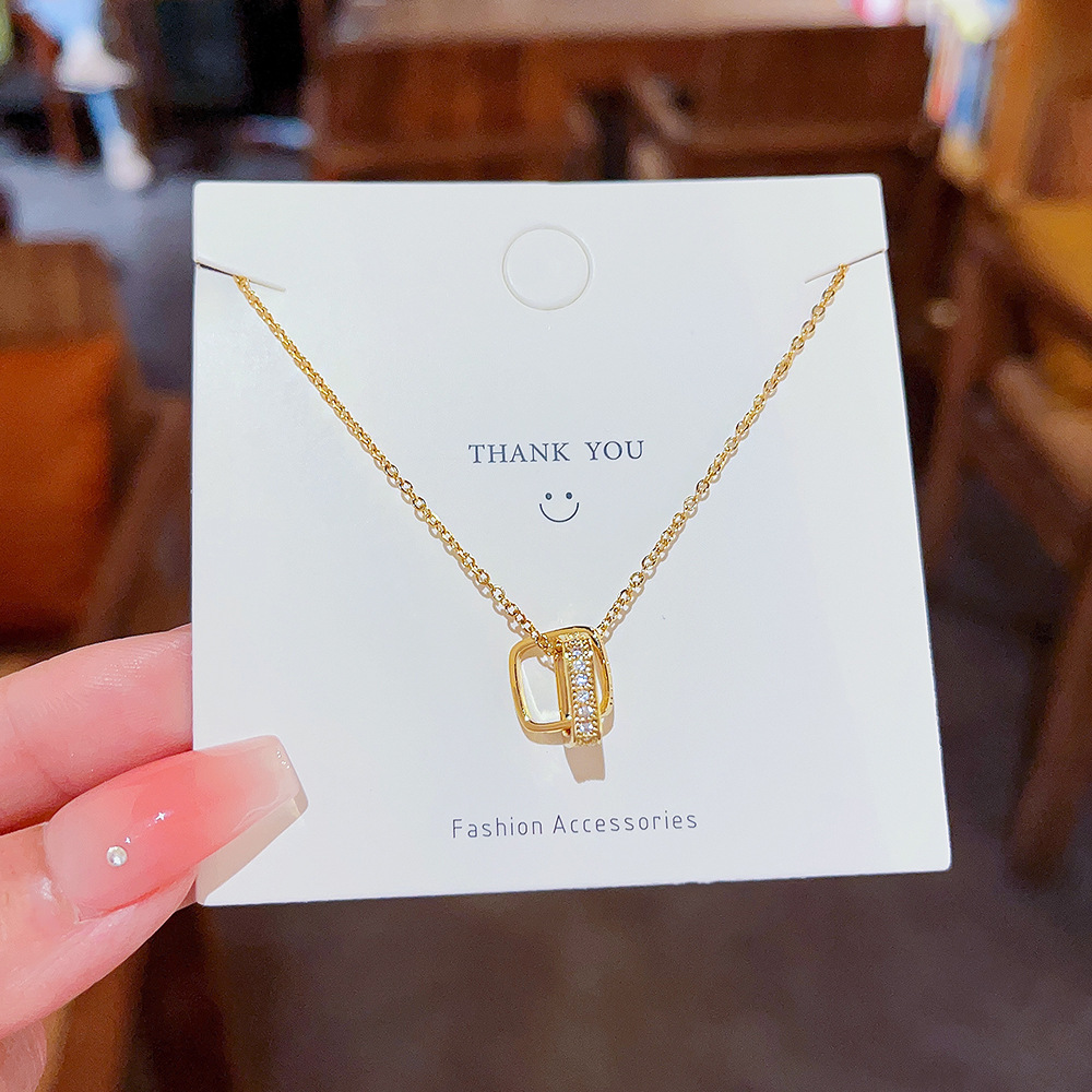 Korean geometric bestsellers, titanium steel necklaces, women's niche, light luxury, versatile collarbone chains, simple and individual necklaces wholesale full figure