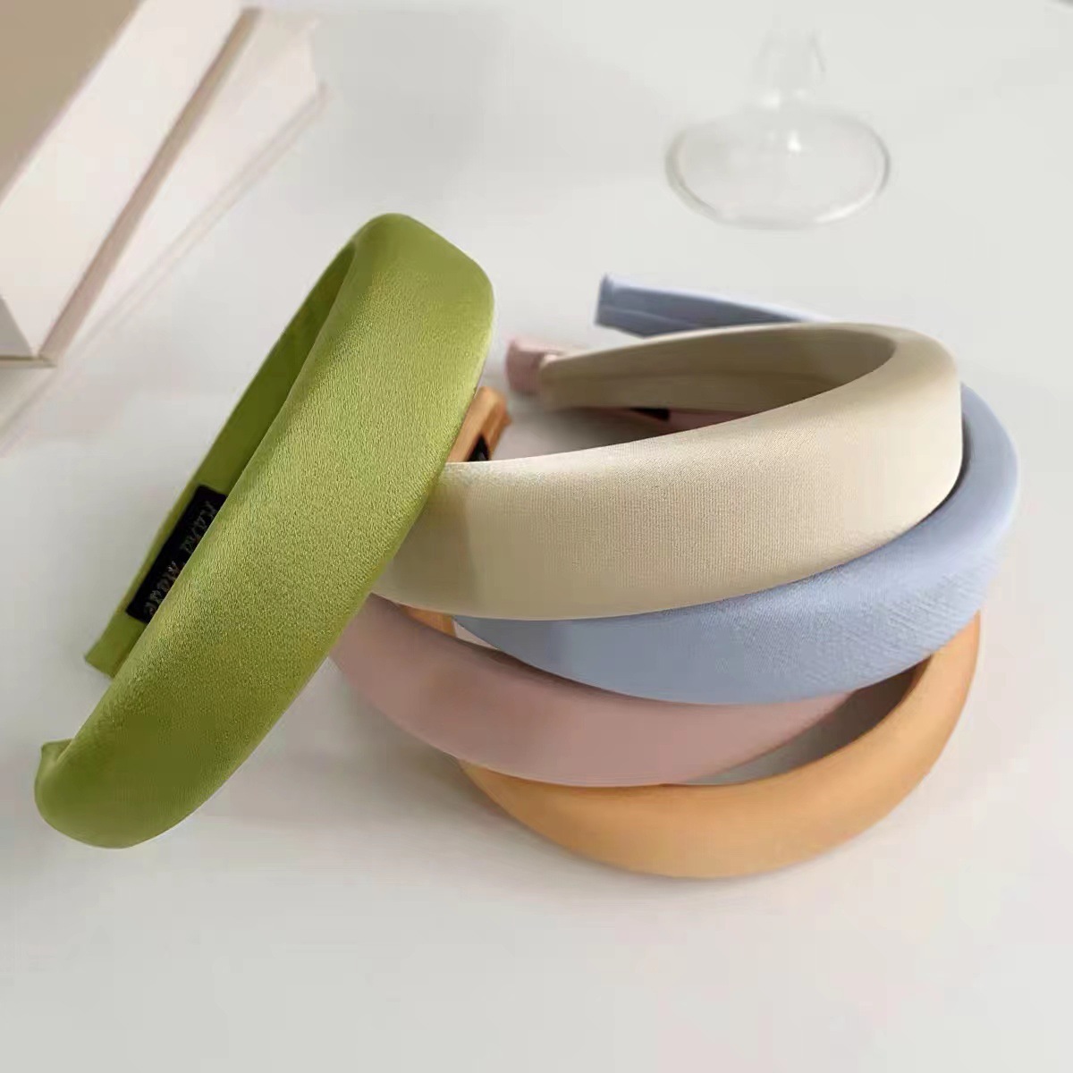 Wide-edge sponge hair band 2025 new style Korean simple facial cleansing high top hair band High-end headband headwear wholesale Specification drawing