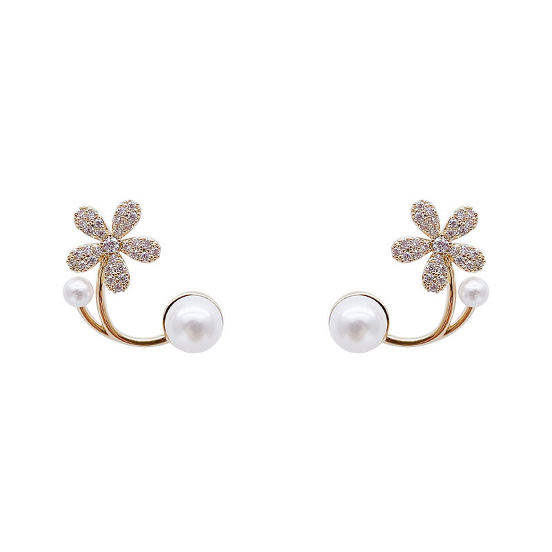 Korean niche design pearl flower earrings, a new style of trendy, light luxury and high-end small stud earrings for women in 2025 Item Picture