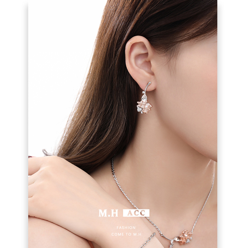 Original European and American waffle earrings 925 silver needle high-end zirconia stud earrings wholesale fashionable Instagram niche earrings for women Specification drawing