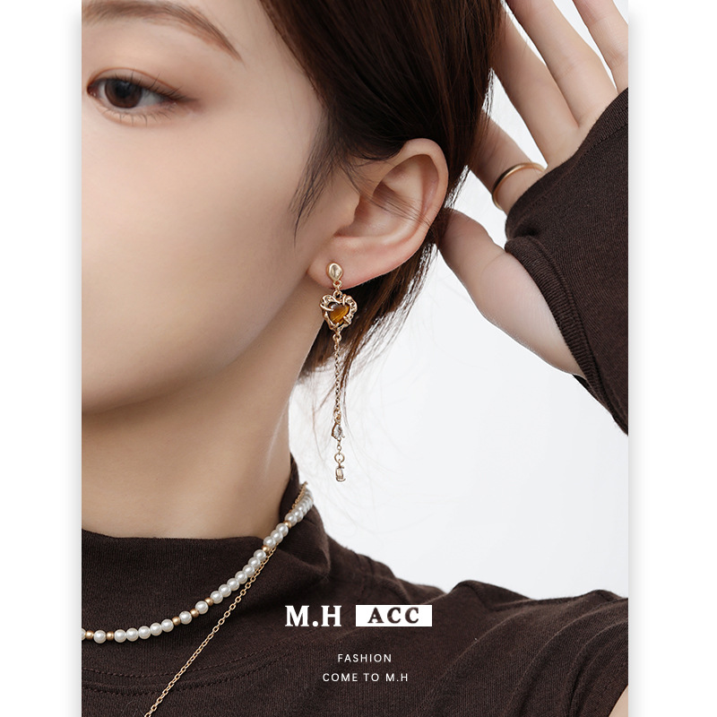 Original tiger's eye heart-shaped earrings, light luxury and high-end feel, artistic and retro, Meirad-style earrings, fashionable and elegant earrings Specification drawing