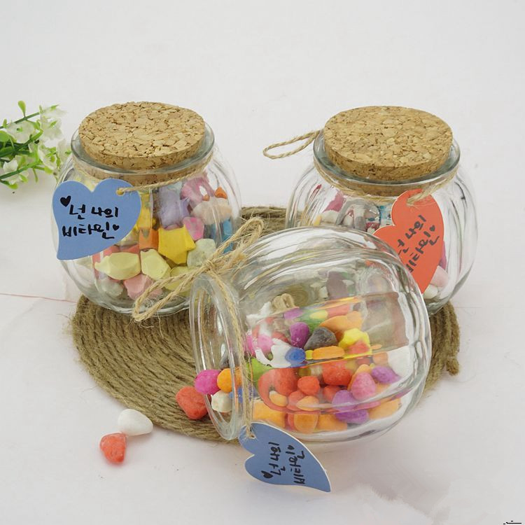 The manufacturer produces wooden stopper bottles, flower tea cans, pumpkin glass bottles, wedding candies, lucky star bottles, transparent sealed tea cans and packaging bottles full figure