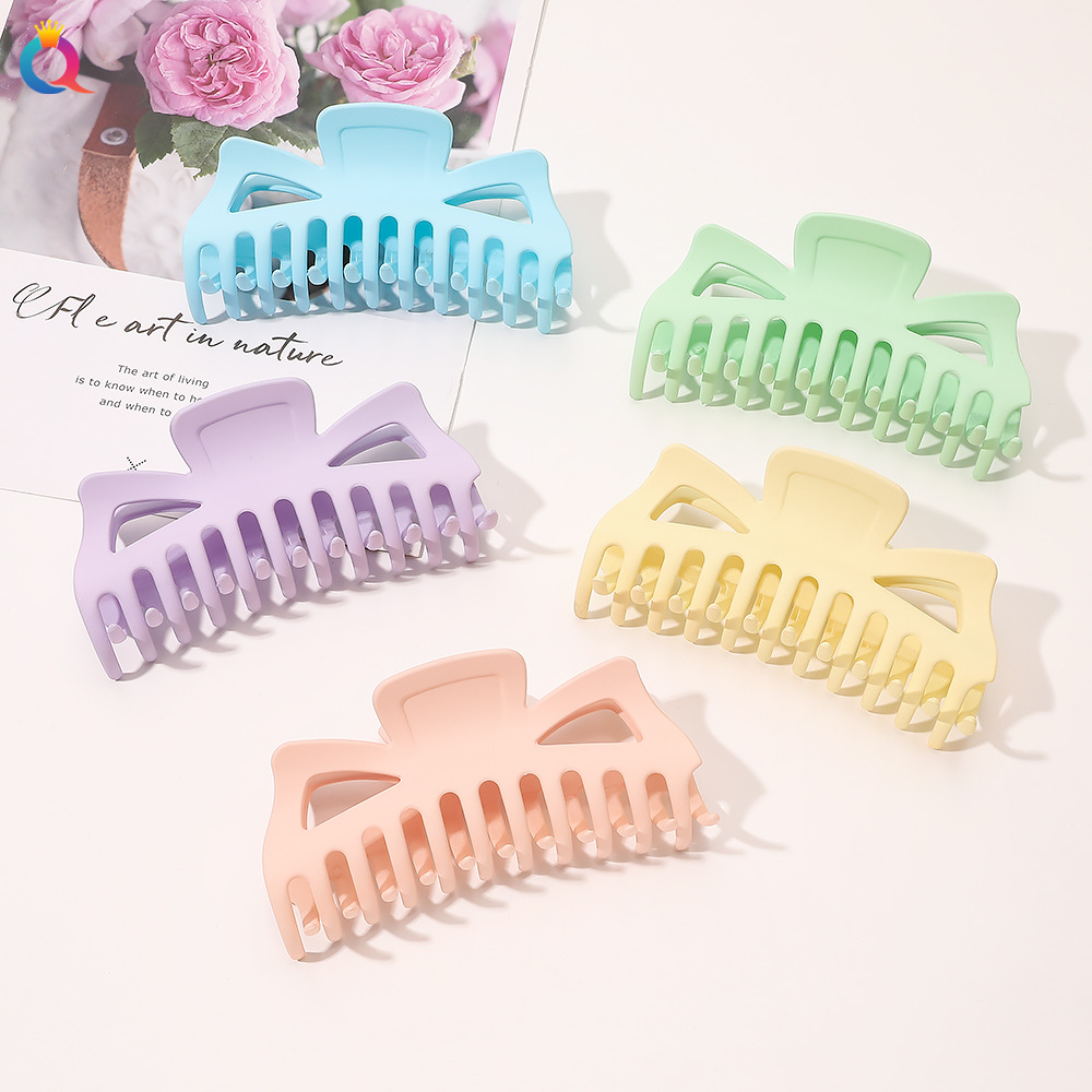 Qiyue Korean-style oversized hair clip, a trendy and fashionable back head updo hairpin with a matte shark clip headwear details Picture