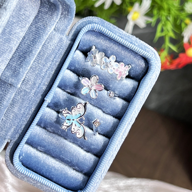 Sweet dopamine-colored flower drip glaze open ring, a niche fashion bestseller for women, with an oil painting style and an exquisite ring trend Application Scenario