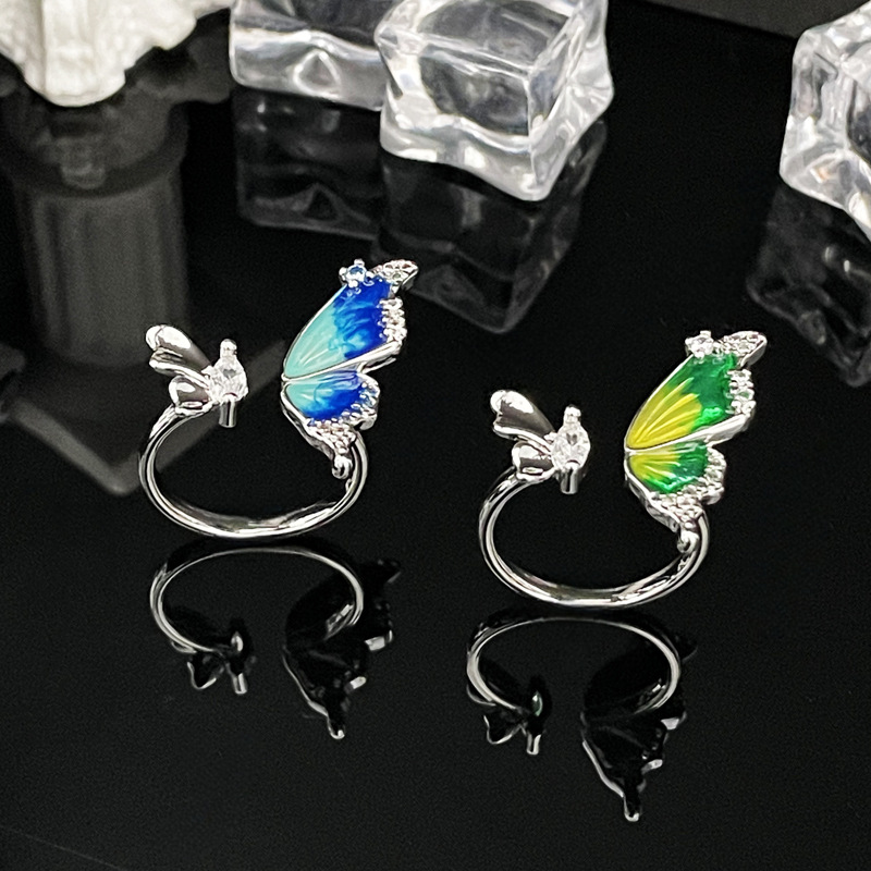 Amazon's unique ice blue gradient colored drip glaze butterfly ring is a versatile and sweet, cool, and unique food ring for women's cold style Specification drawing