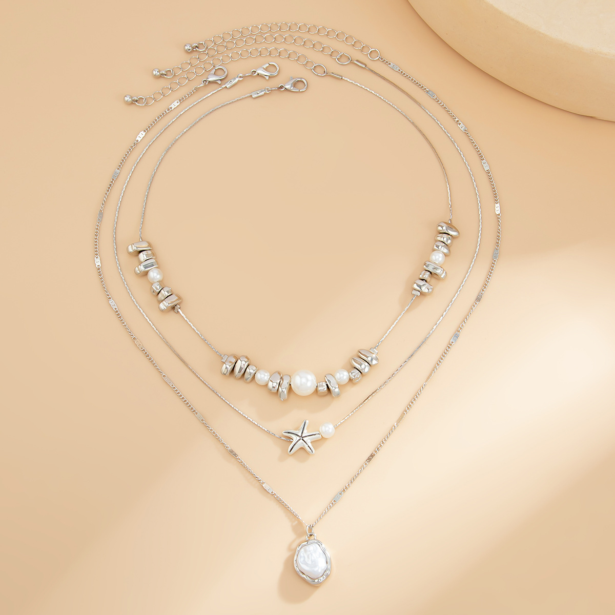 European and American cross-border jewelry layered style starfish imitation pearl pendant necklace, irregular CCB fine chain beaded collarbone chain Application Scenario