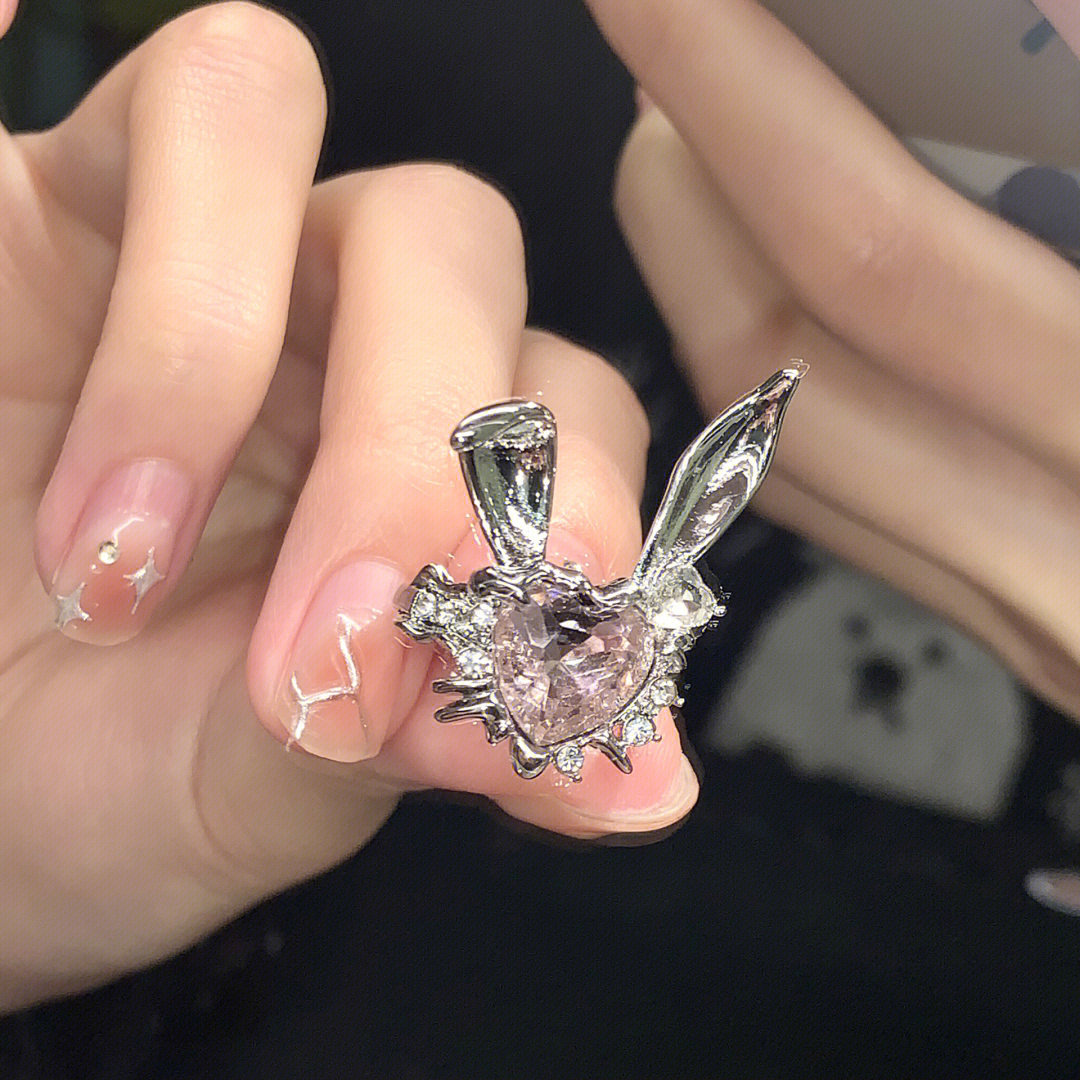 Cute, sweet, cool and playful rabbit diamond-encruted open ring, a high-end female style, sweet and girlish Korean style, versatile index finger ring details Picture